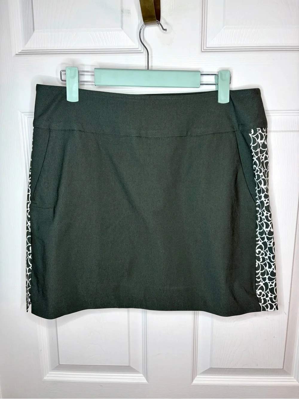 Swing Control Olive Green Tummy Control Vented Tech Skort Side Details 10 NWT
